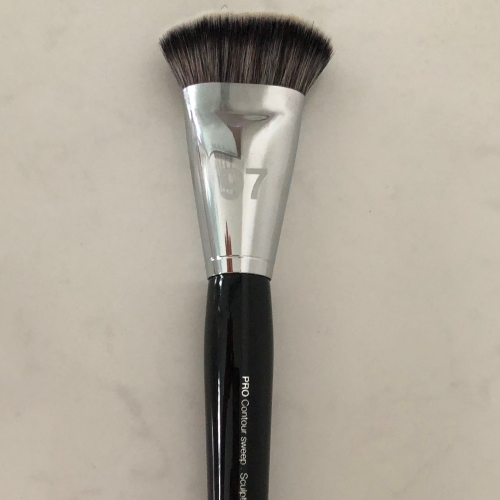 Sephora pro contour sweep brush #97